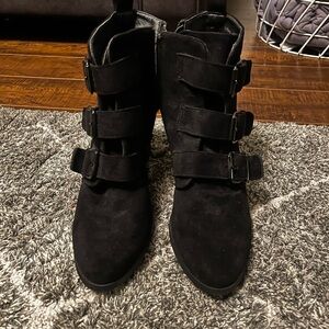 Le Chateau suede boots